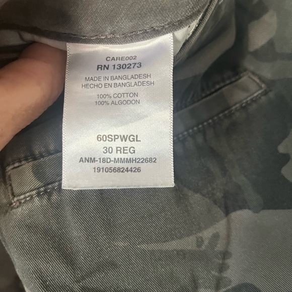 Wrangler Men's Dark Camouflage Cargo Shorts size 30 Regular L113 - Picture 5 of 6